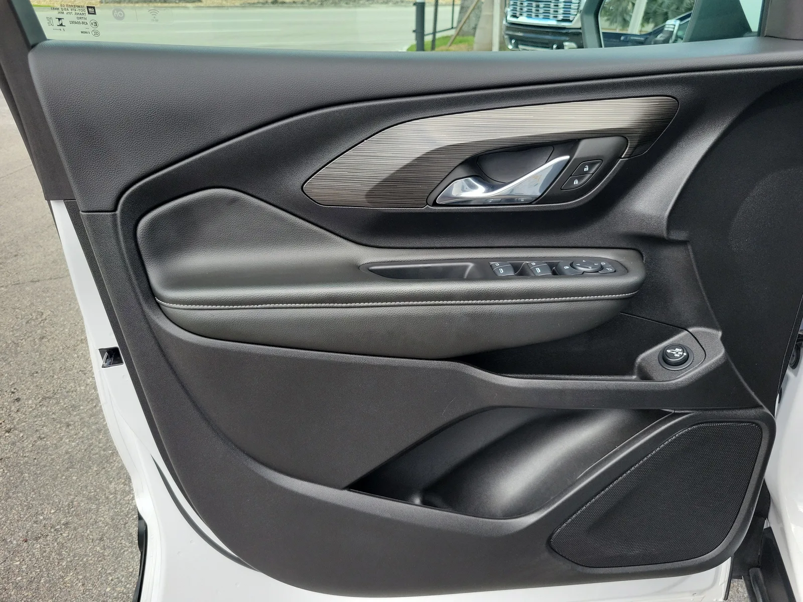 2024 GMC Terrain SLE photo 25