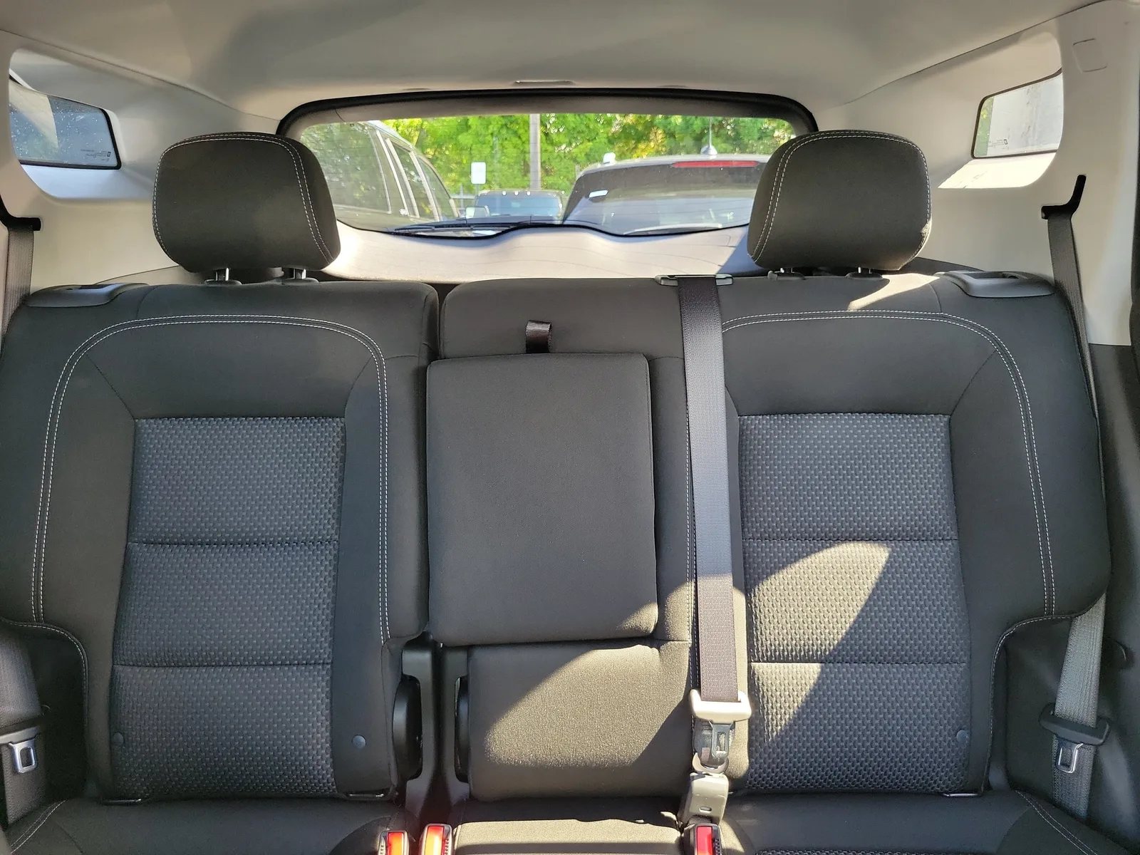 2024 GMC Terrain SLE photo 28