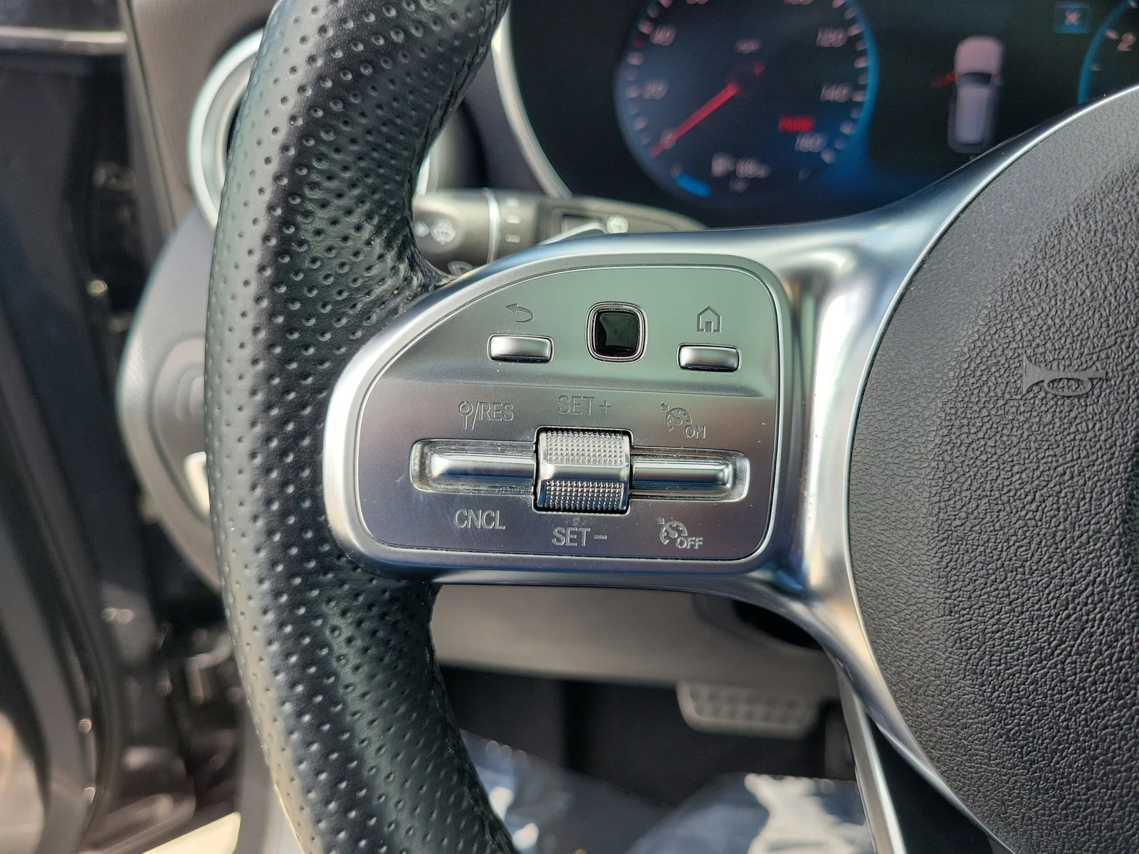 2021 Mercedes-Benz GLC GLC 300 photo 26