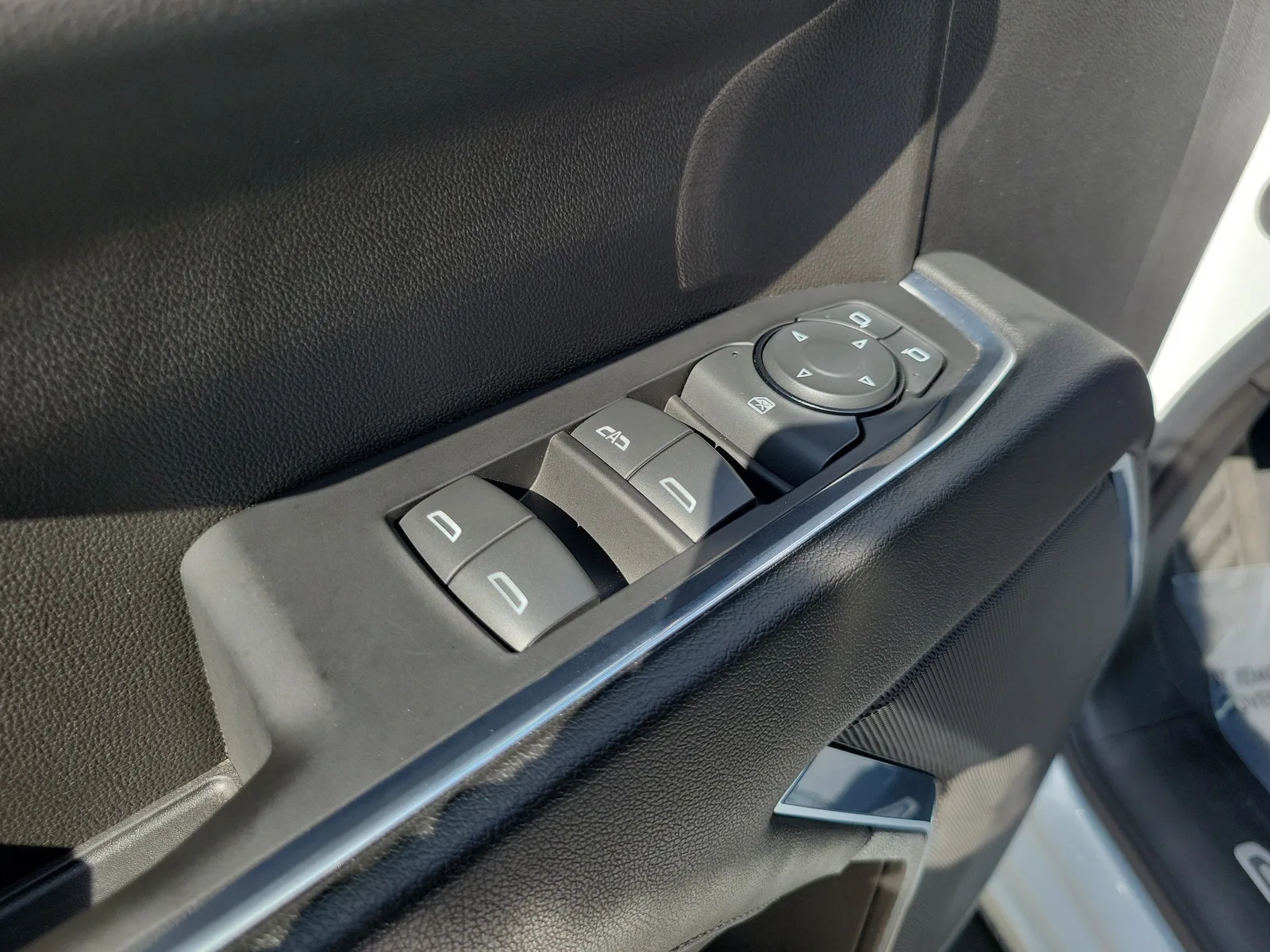2024 Chevrolet Silverado 1500 RST photo 23