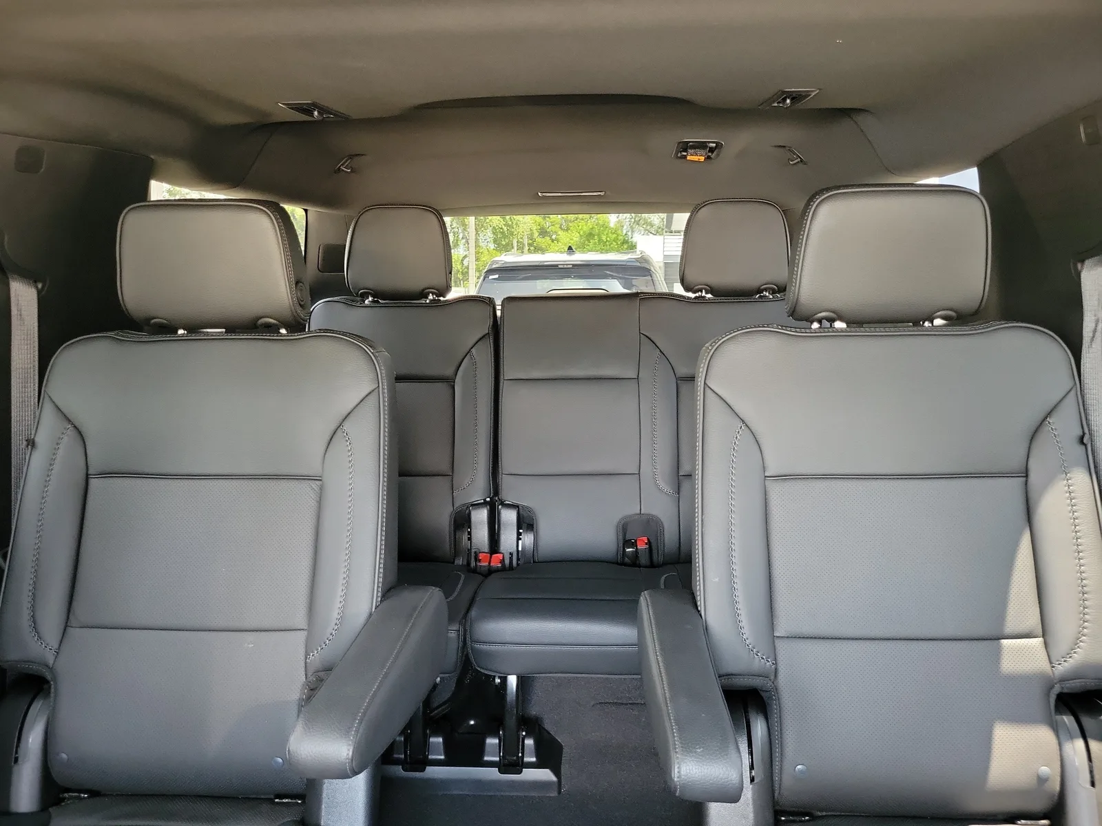2024 GMC Yukon XL Denali photo 17
