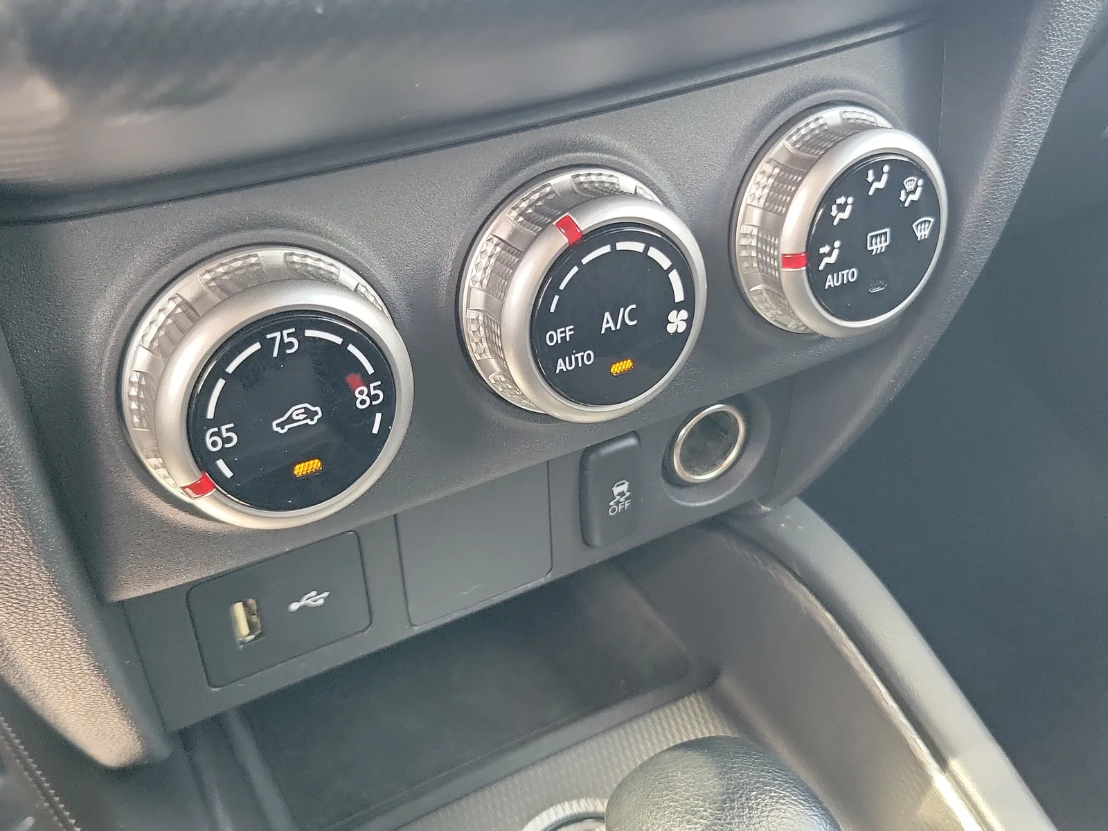 2024 Mitsubishi Outlander Sport ES 4WD photo 22