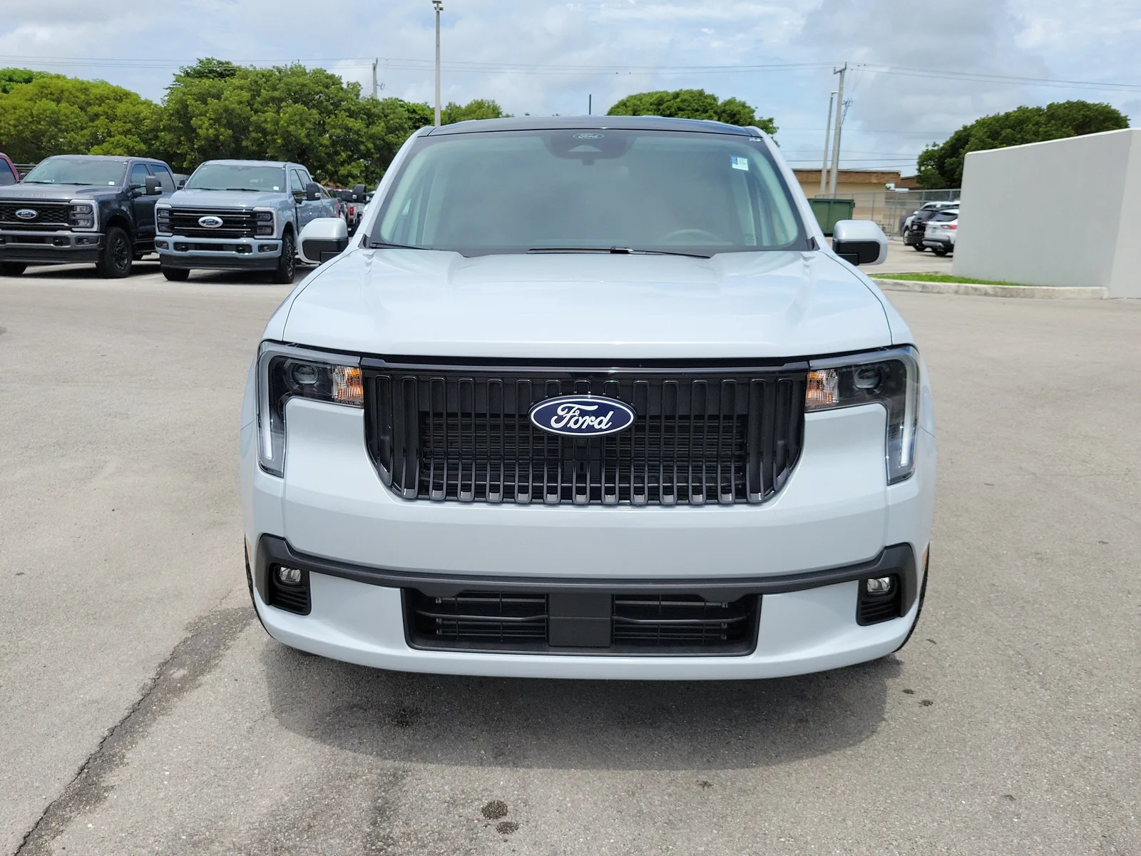 2026 Ford Maverick Lobo Standard 4WD photo 2