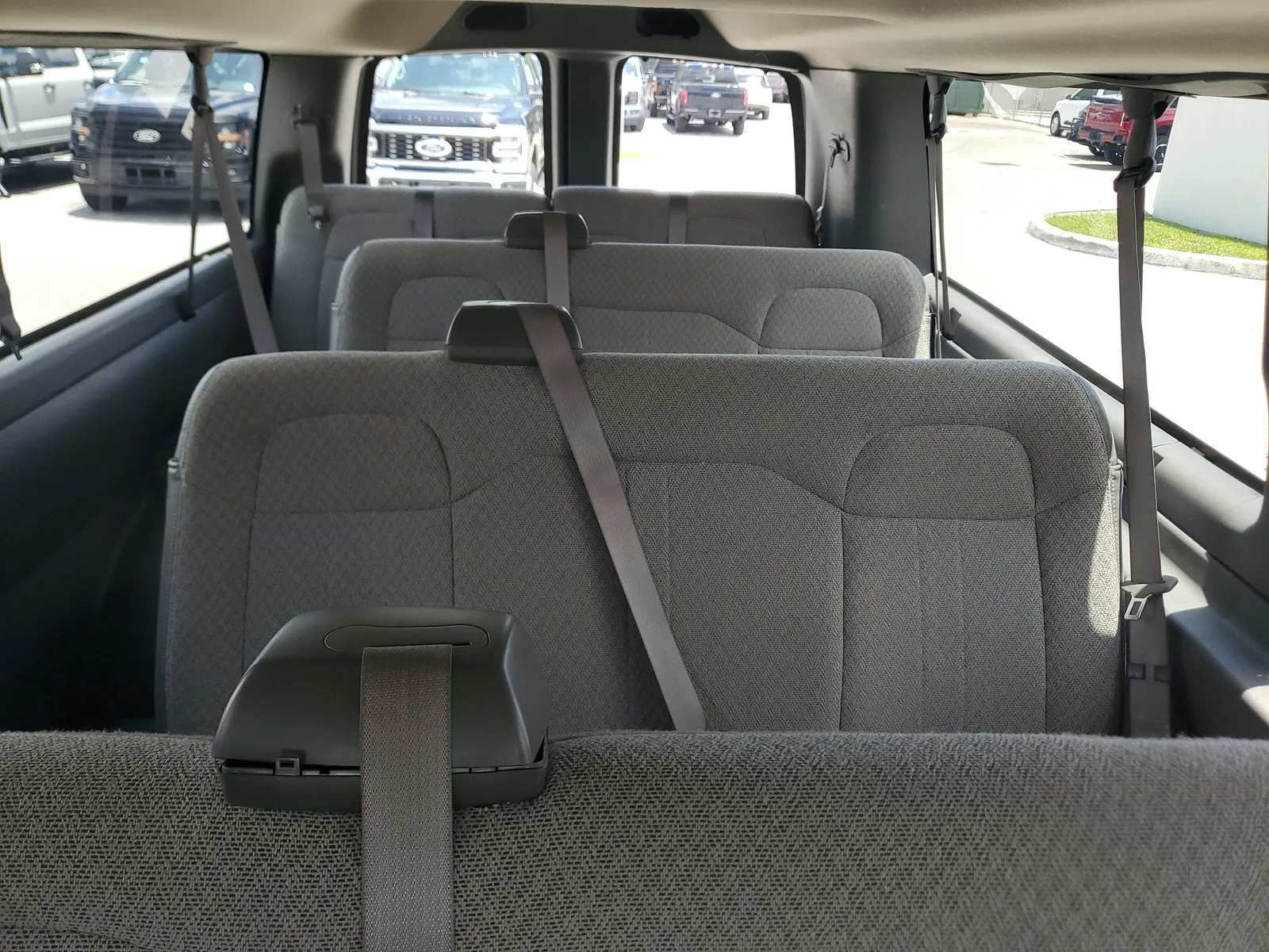 2025 Chevrolet Express Passenger LT photo 13