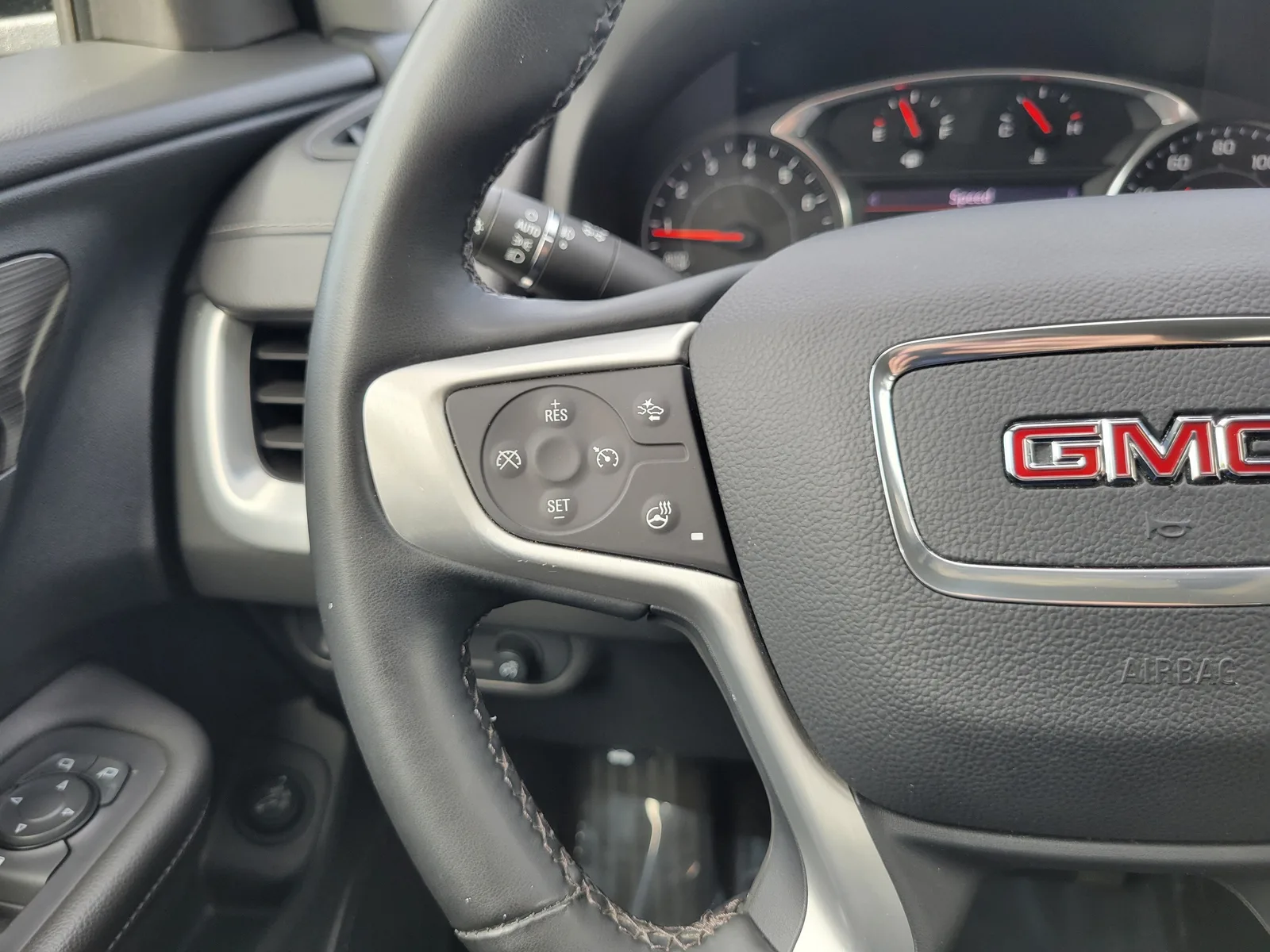 2023 GMC Terrain SLT photo 20