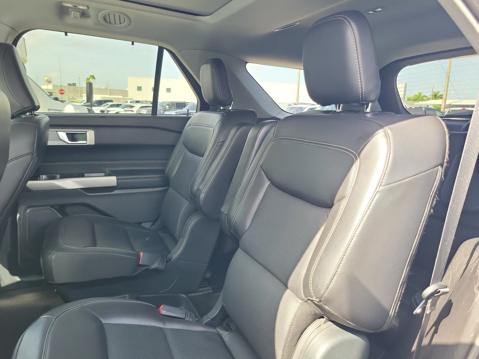 2021 Ford Explorer Limited photo 15