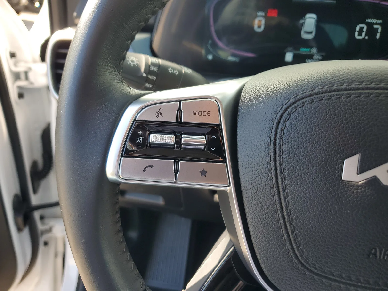 2024 Kia Telluride LX photo 20