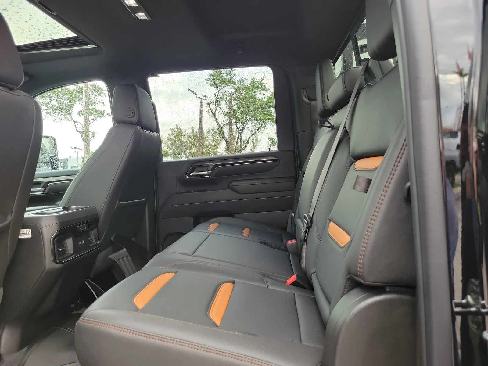 2025 GMC Sierra 2500 HD AT4 photo 15