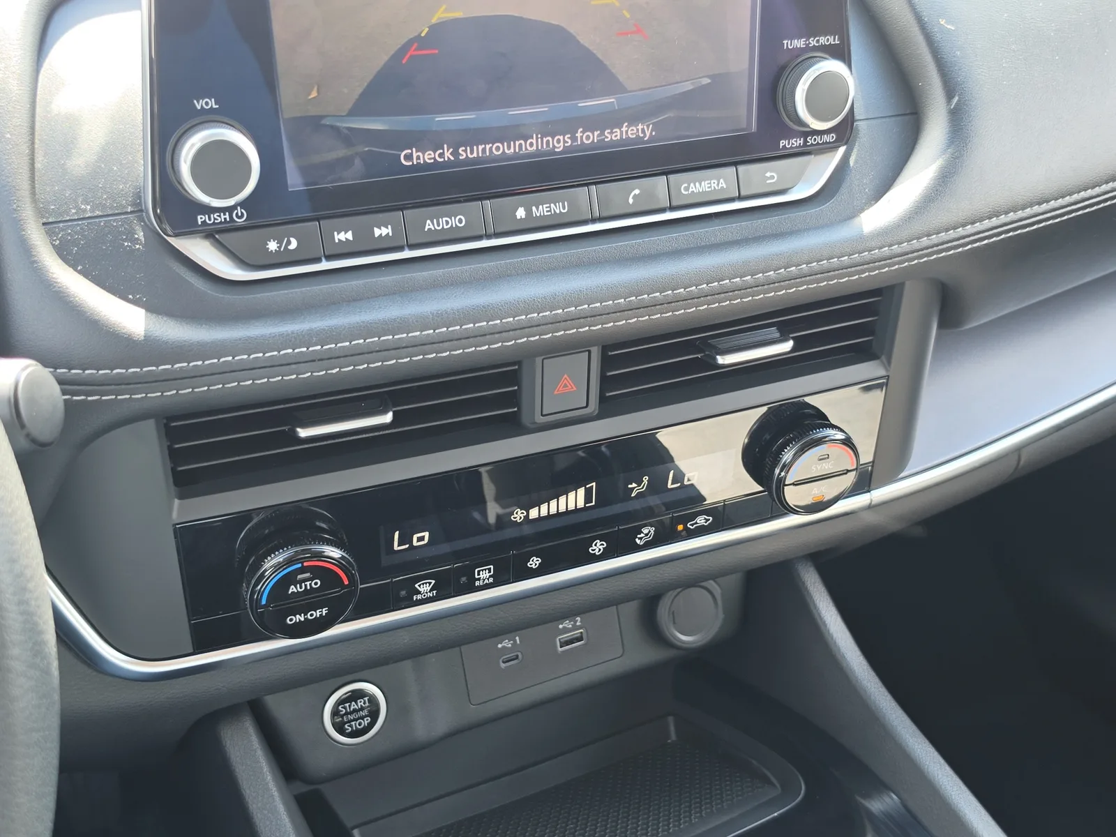 2023 Nissan Rogue SV photo 18