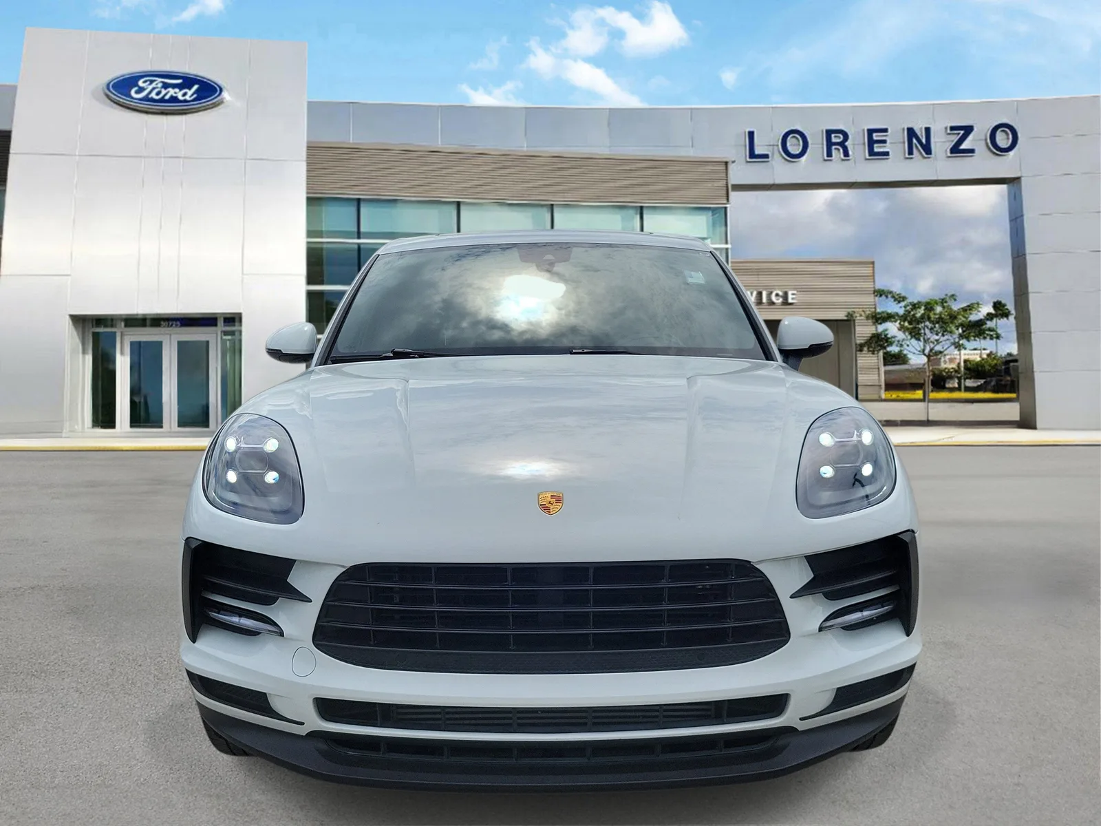 2021 Porsche Macan Base photo 2