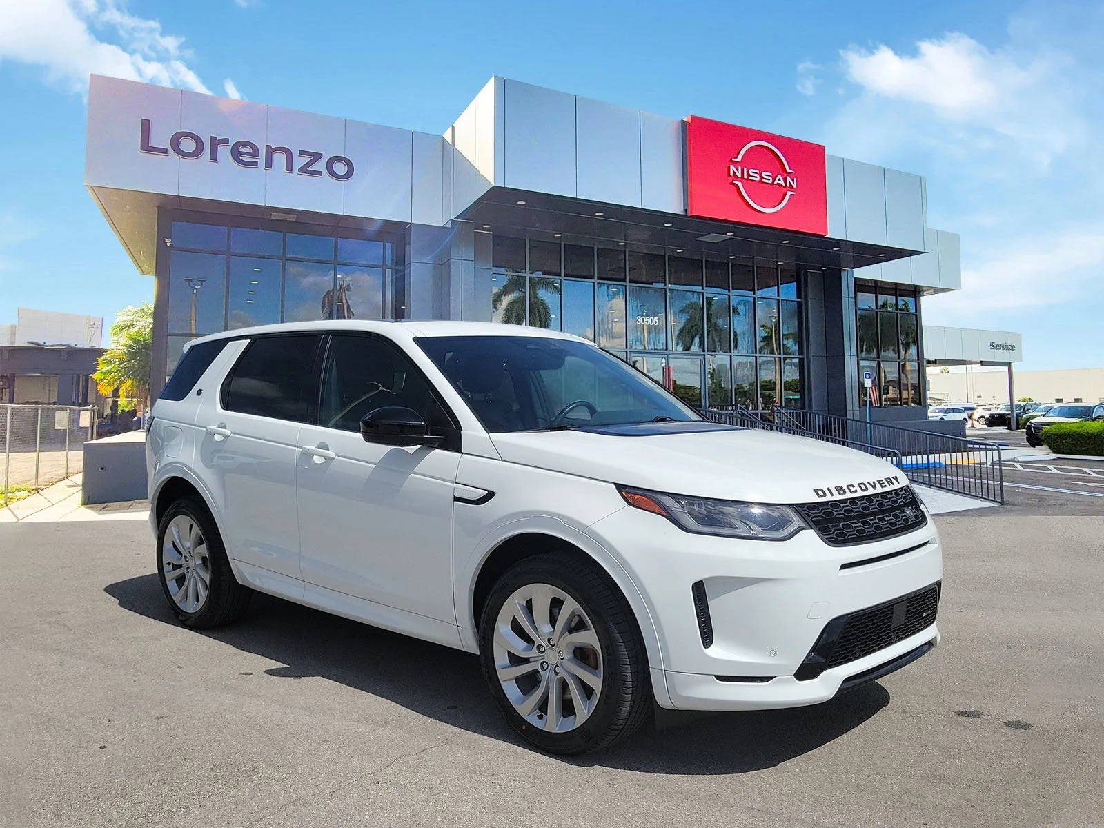 2023 Land Rover Discovery Sport S R-Dynamic photo 3
