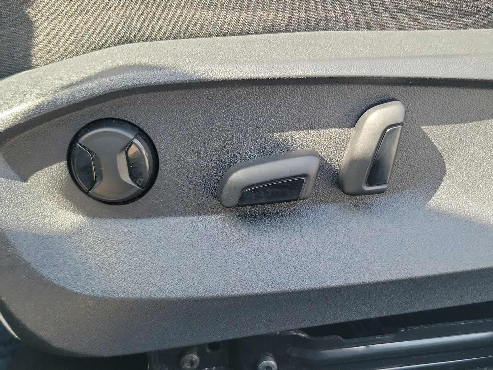 2022 Volkswagen Taos SE photo 13