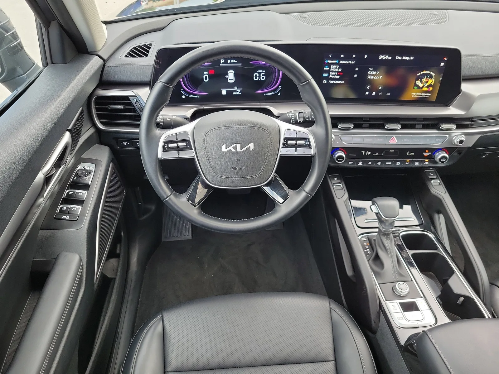 2025 Kia Telluride S photo 16