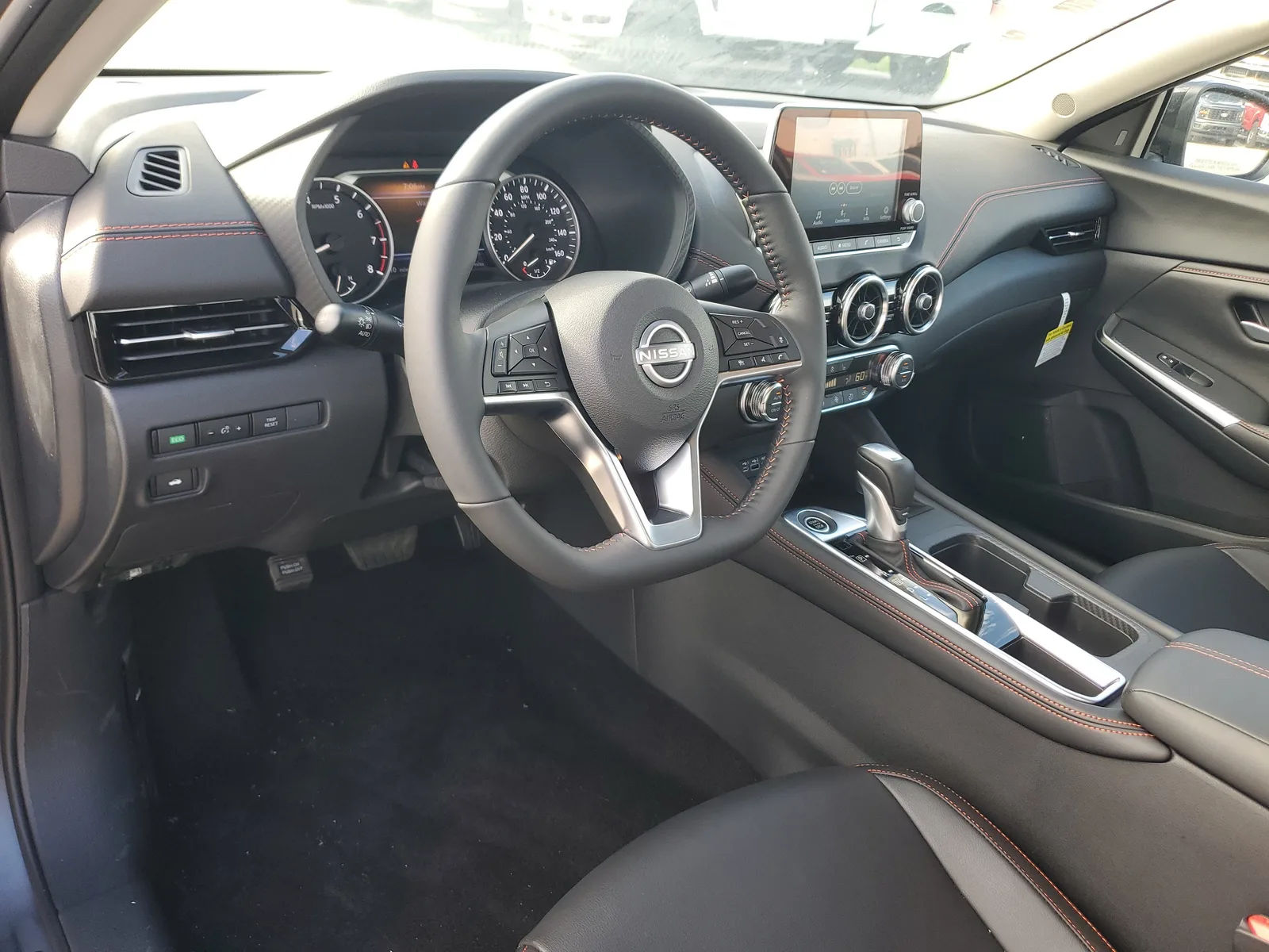 2025 Nissan Sentra SR photo 11