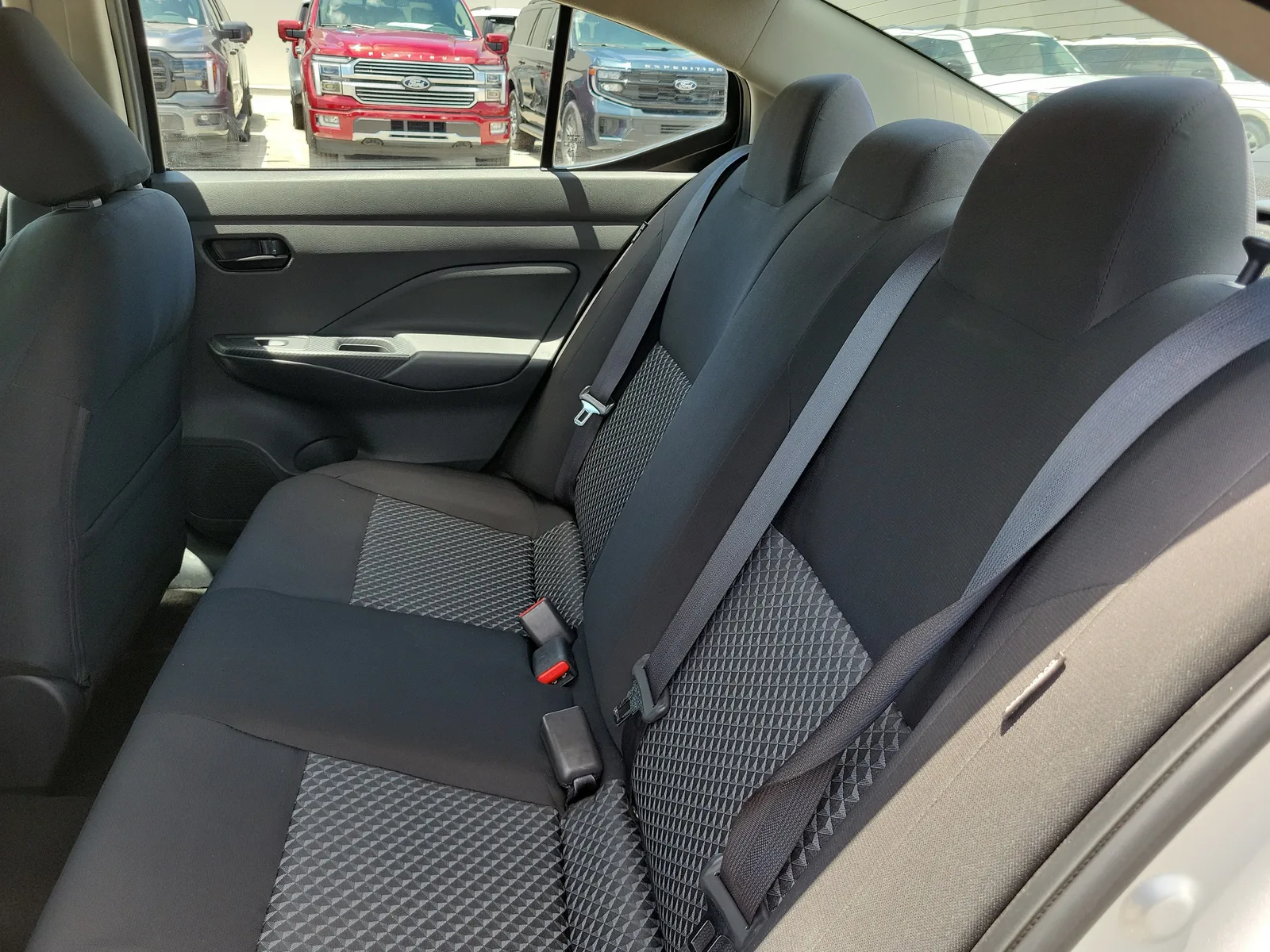 2021 Nissan Versa S photo 11