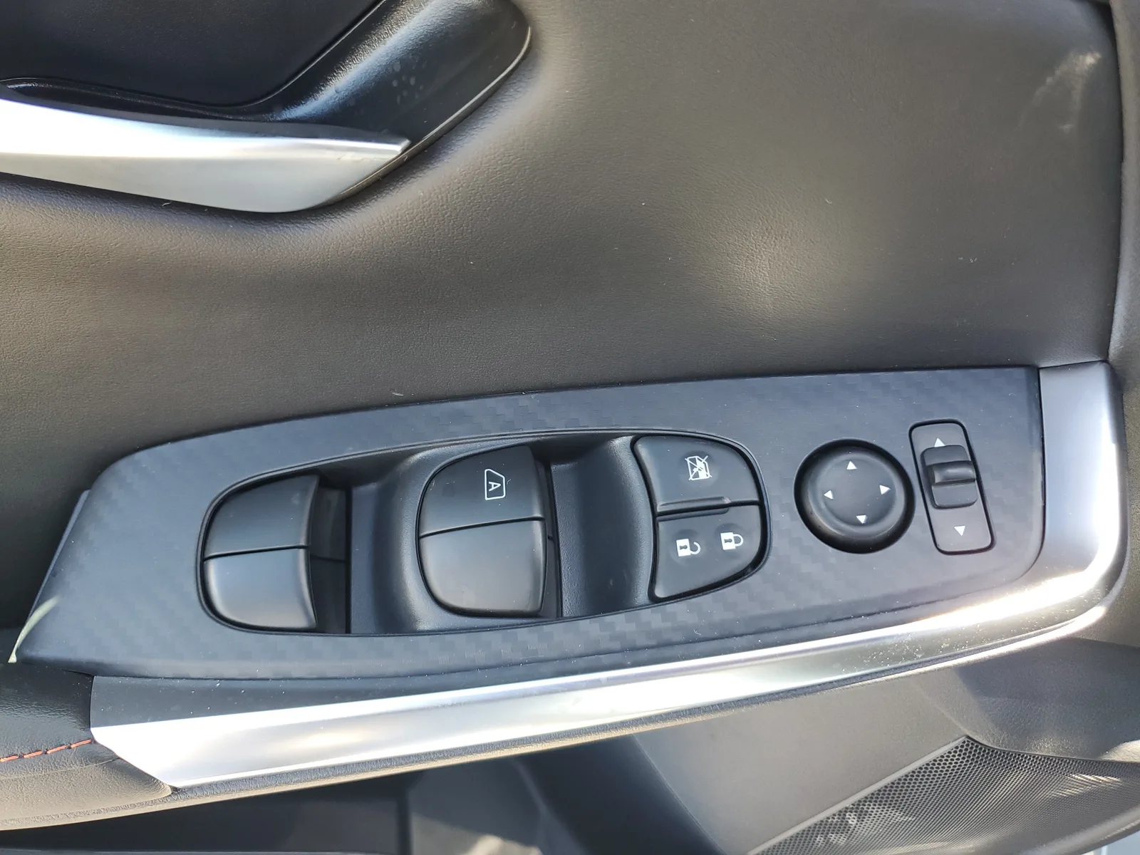 2025 Nissan Sentra SR photo 13
