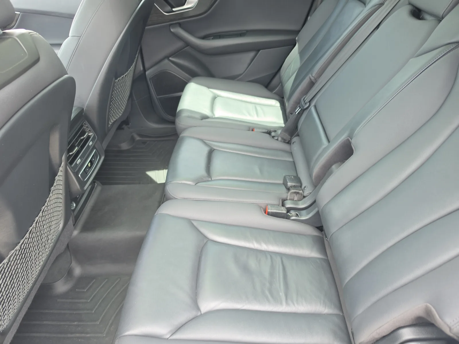 2021 Audi Q7 Premium Plus photo 11