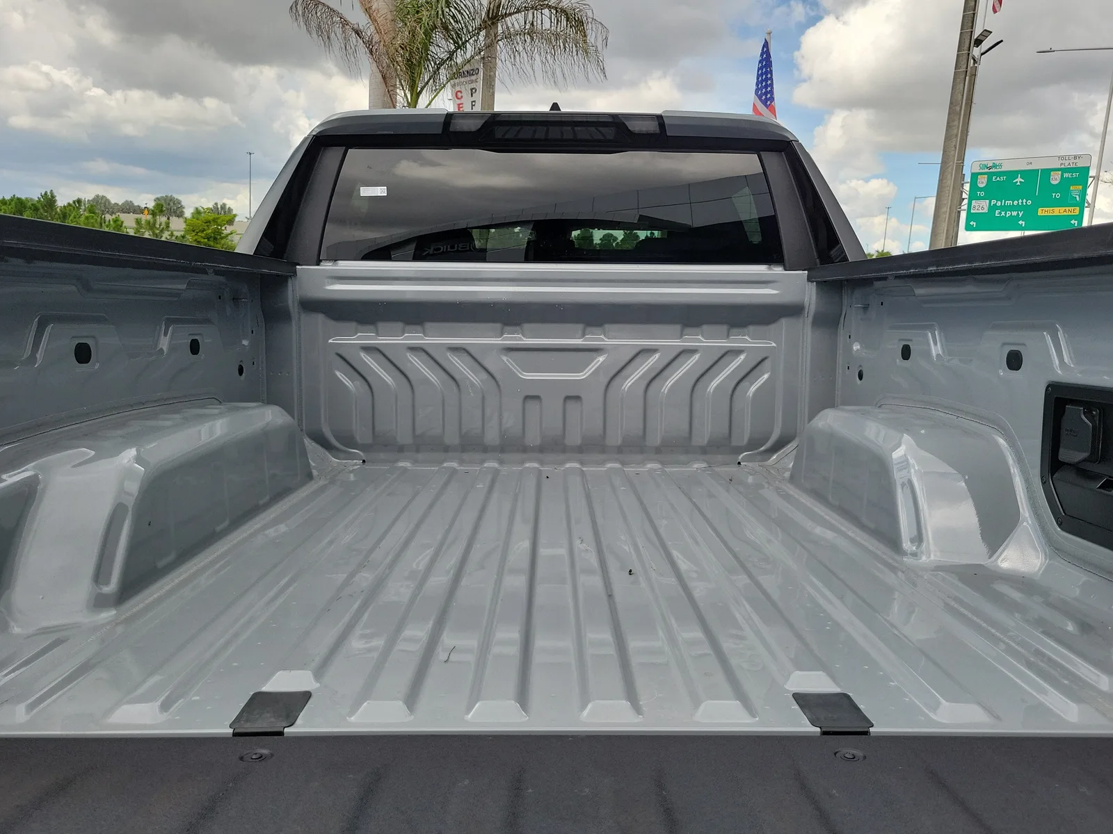 2026 GMC Sierra EV Elevation Standard Range photo 26