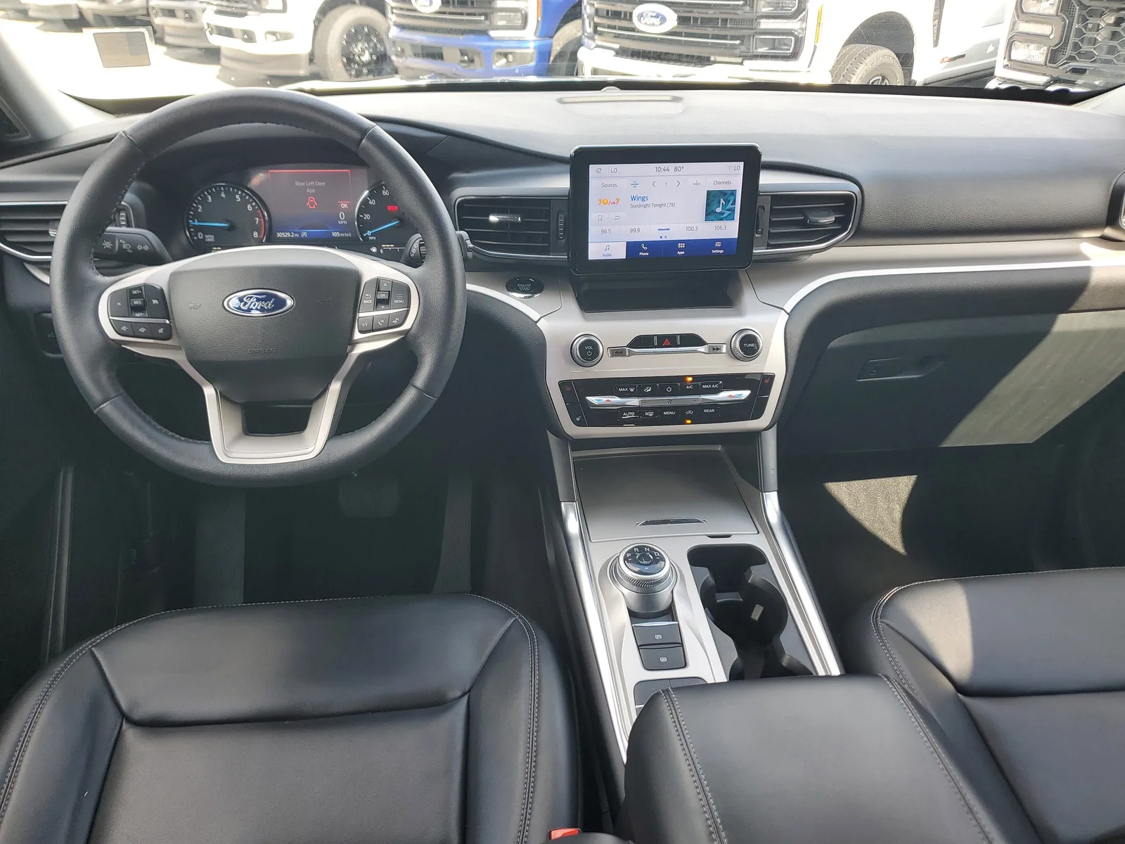 2023 Ford Explorer XLT photo 17