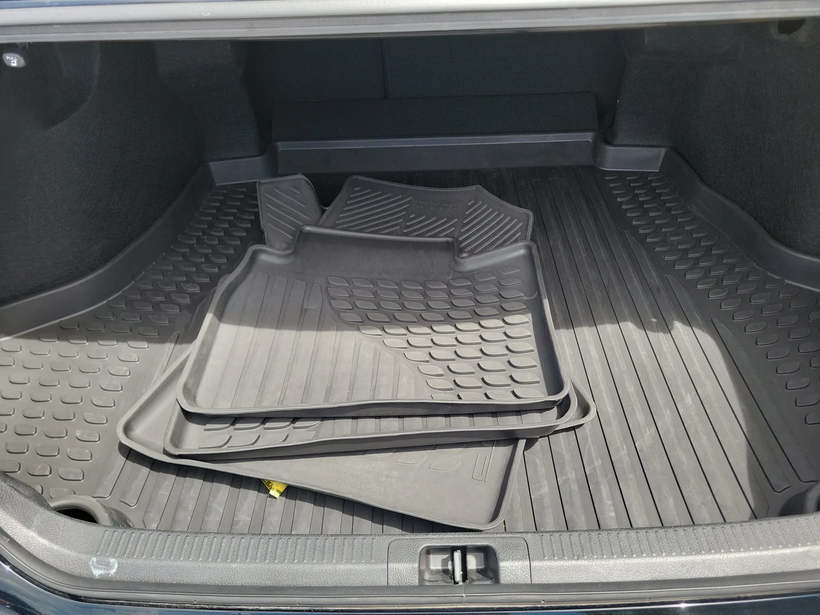 2025 Toyota Camry LE photo 13