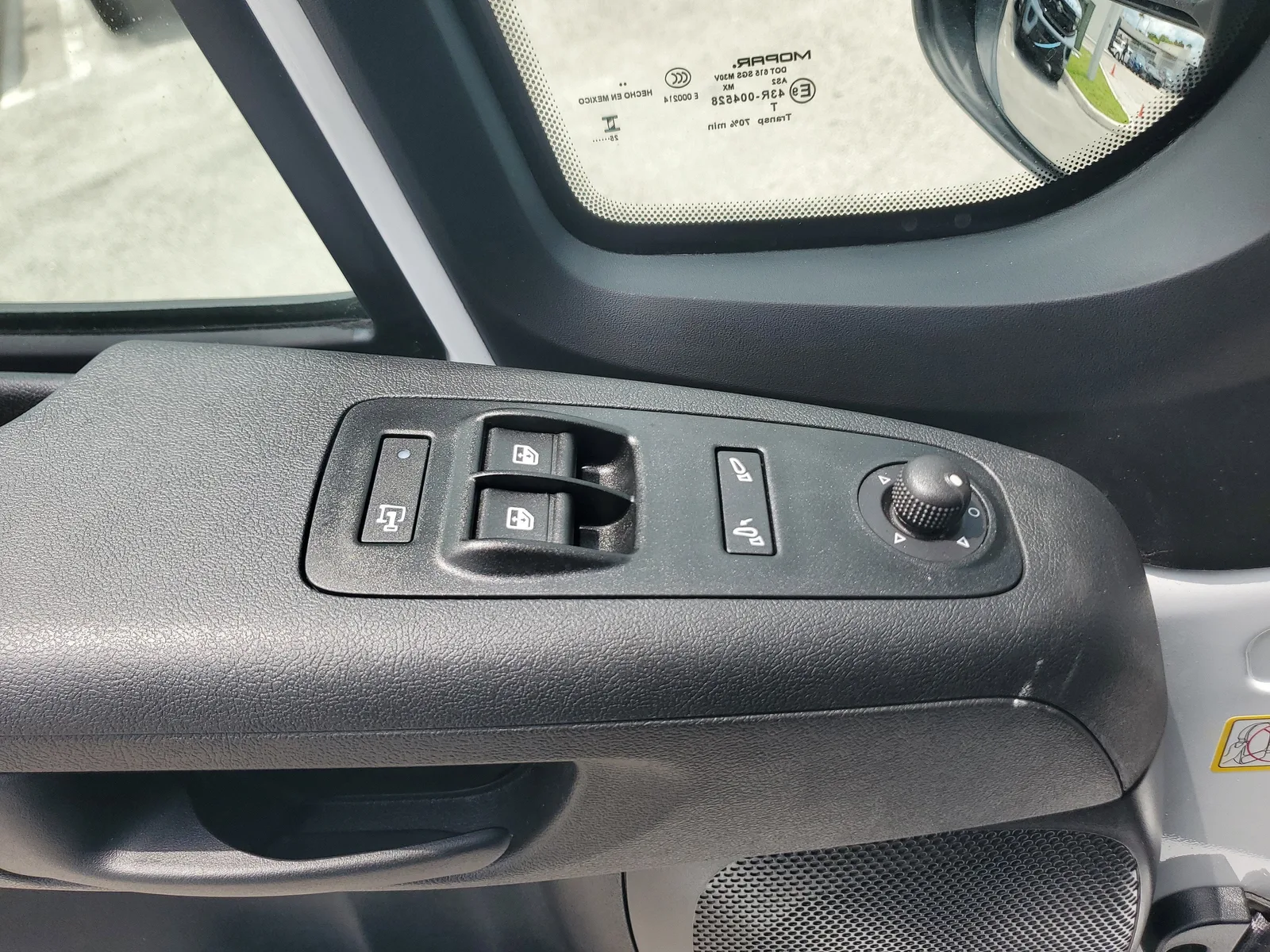 2026 RAM ProMaster Cargo Van Tradesman photo 27