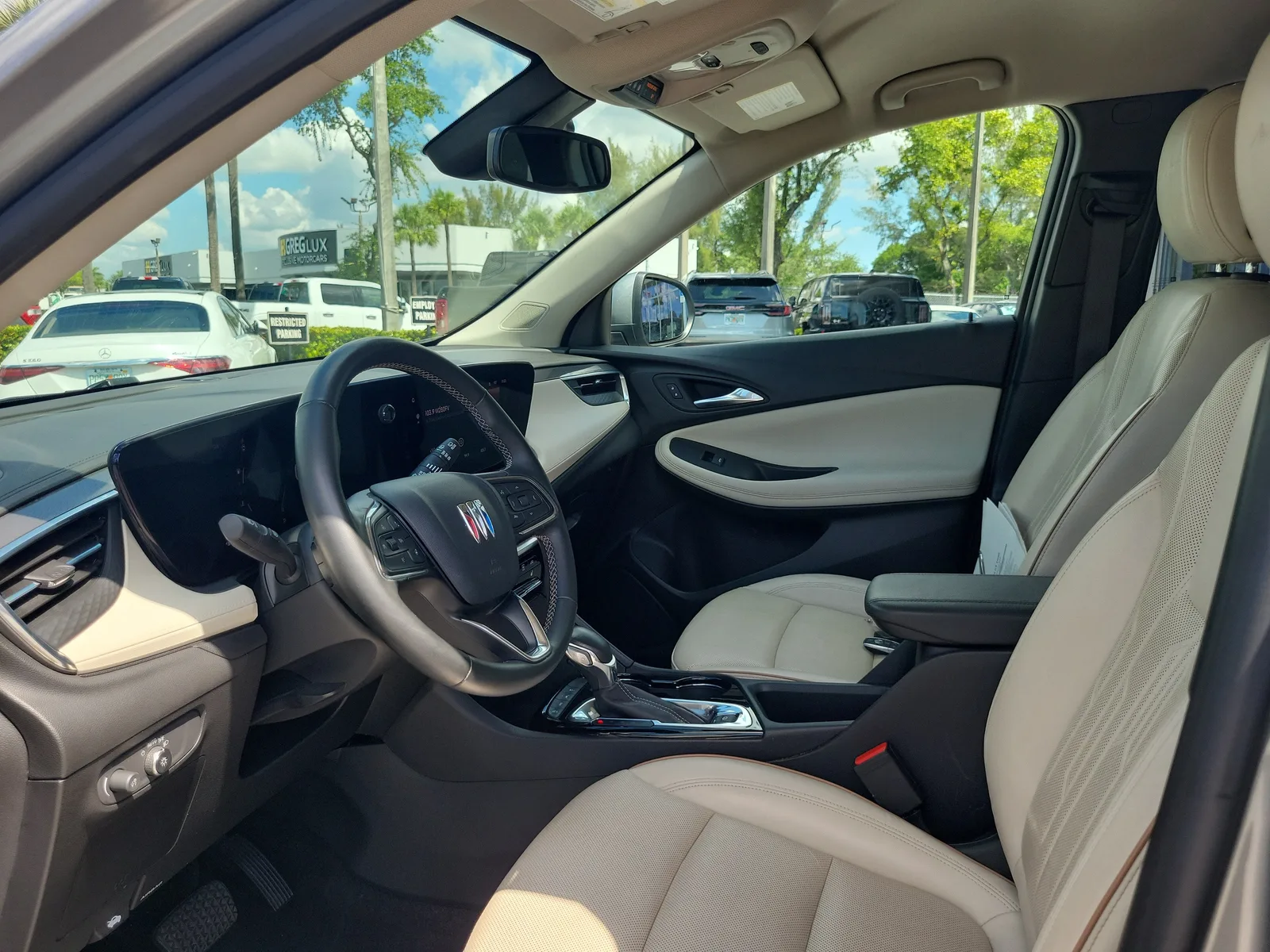 2024 Buick Encore GX Avenir photo 11