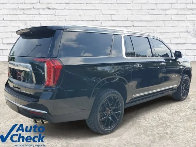 2022 GMC Yukon XL Denali photo 4