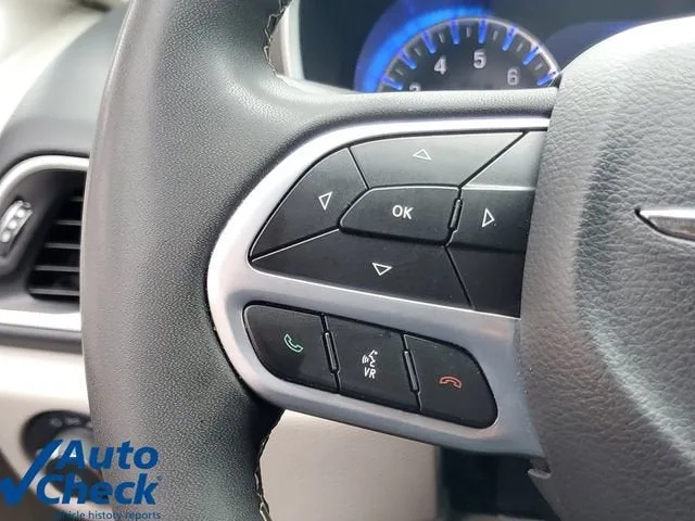 2024 Chrysler Pacifica Touring L photo 21