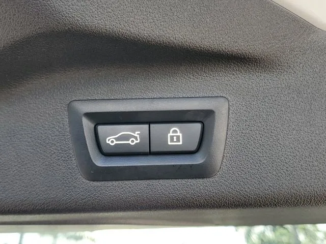 2021 BMW X7 xDrive40i photo 11