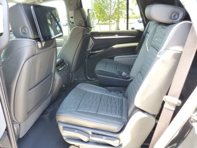 2026 Cadillac Escalade Platinum Sport photo 12
