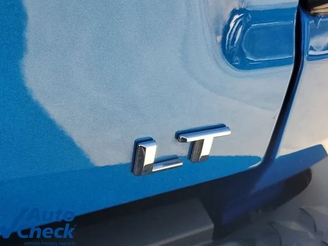 2024 Chevrolet Colorado LT photo 9