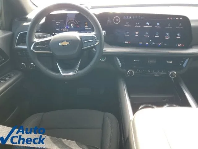 2025 Chevrolet Suburban LS photo 16