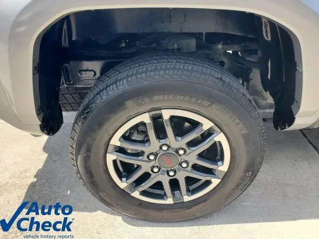 2025 Toyota Tacoma 2WD SR5 photo 6
