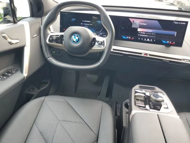 2024 BMW iX xDrive50 photo 17
