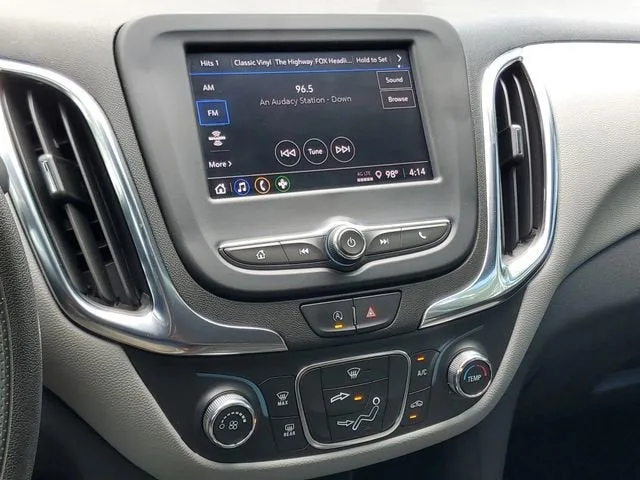 2023 Chevrolet Equinox LS photo 24