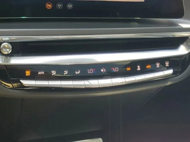 2024 Cadillac LYRIQ Tech photo 28