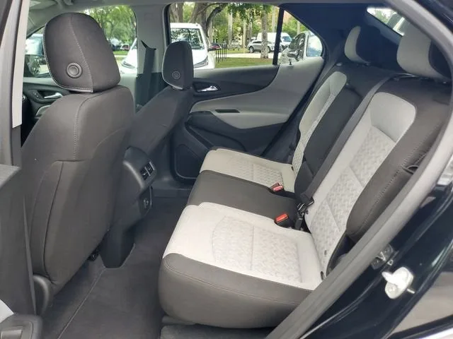 2023 Chevrolet Equinox LS photo 10