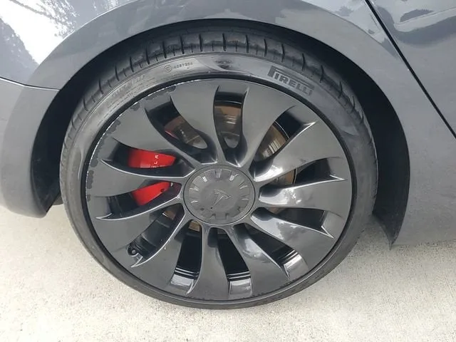 2023 Tesla Model 3 Performance photo 7