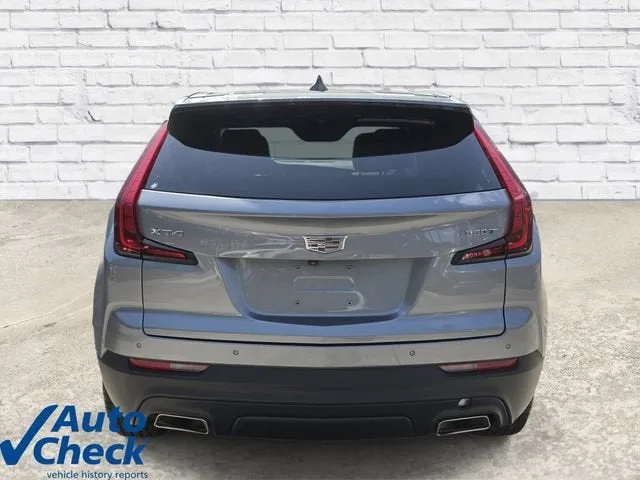 2023 Cadillac XT4 Luxury photo 3