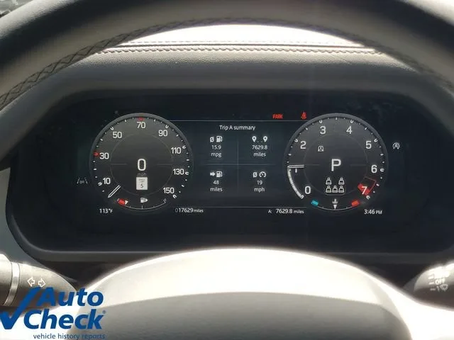 2025 Land Rover Defender X-Dynamic SE photo 26