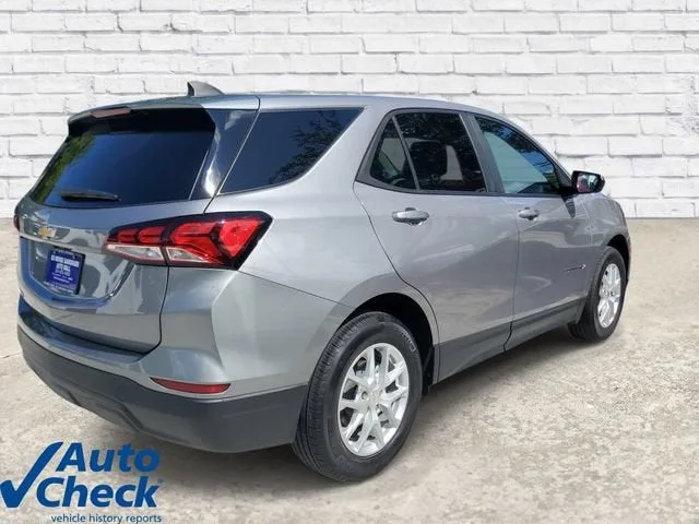 2024 Chevrolet Equinox LS photo 4