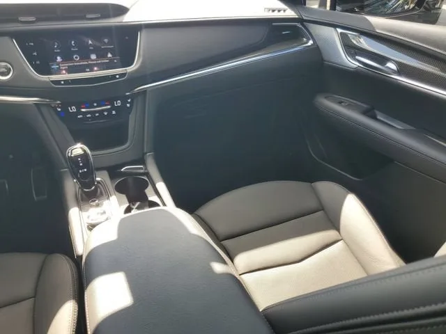 2023 Cadillac XT5 AWD Sport photo 16