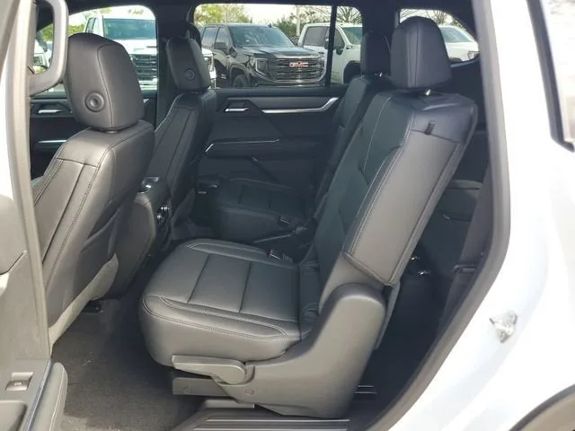 2026 GMC Acadia Elevation photo 6
