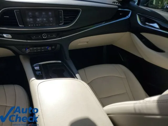 2024 Buick Enclave Essence photo 16