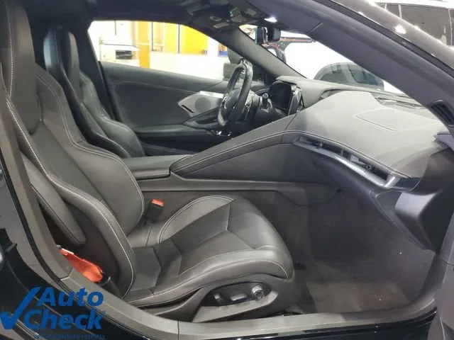 2024 Chevrolet Corvette Stingray 2LT photo 9