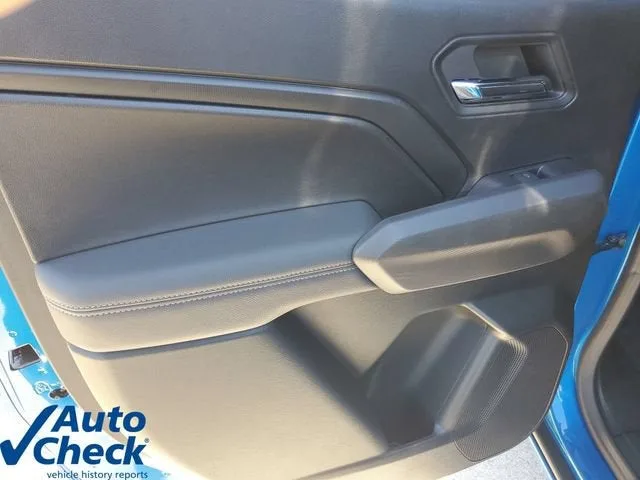 2024 Chevrolet Colorado LT photo 13