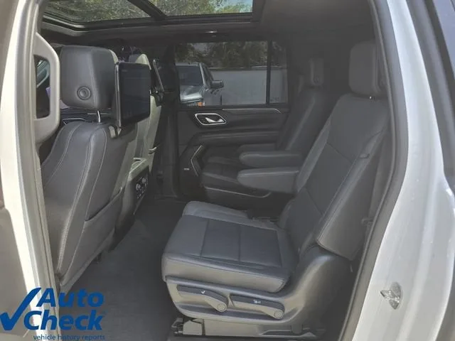 2023 Chevrolet Suburban Z71 photo 14