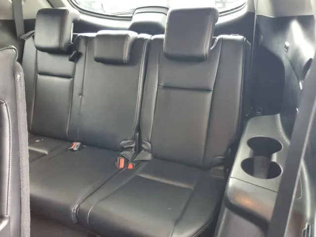 2016 Toyota Highlander XLE photo 11