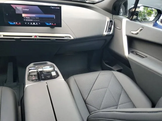 2024 BMW iX xDrive50 photo 16