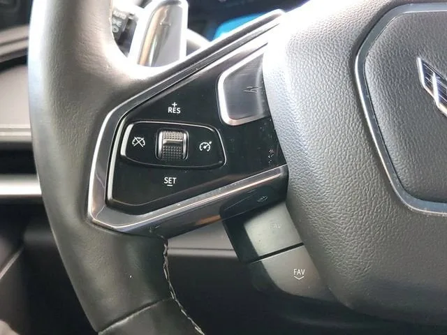 2021 Chevrolet Corvette Stingray 2LT photo 18